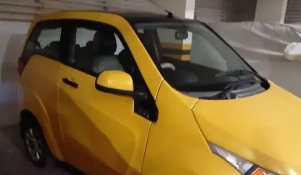 Mahindra E-20 (2014) thumbnail 3