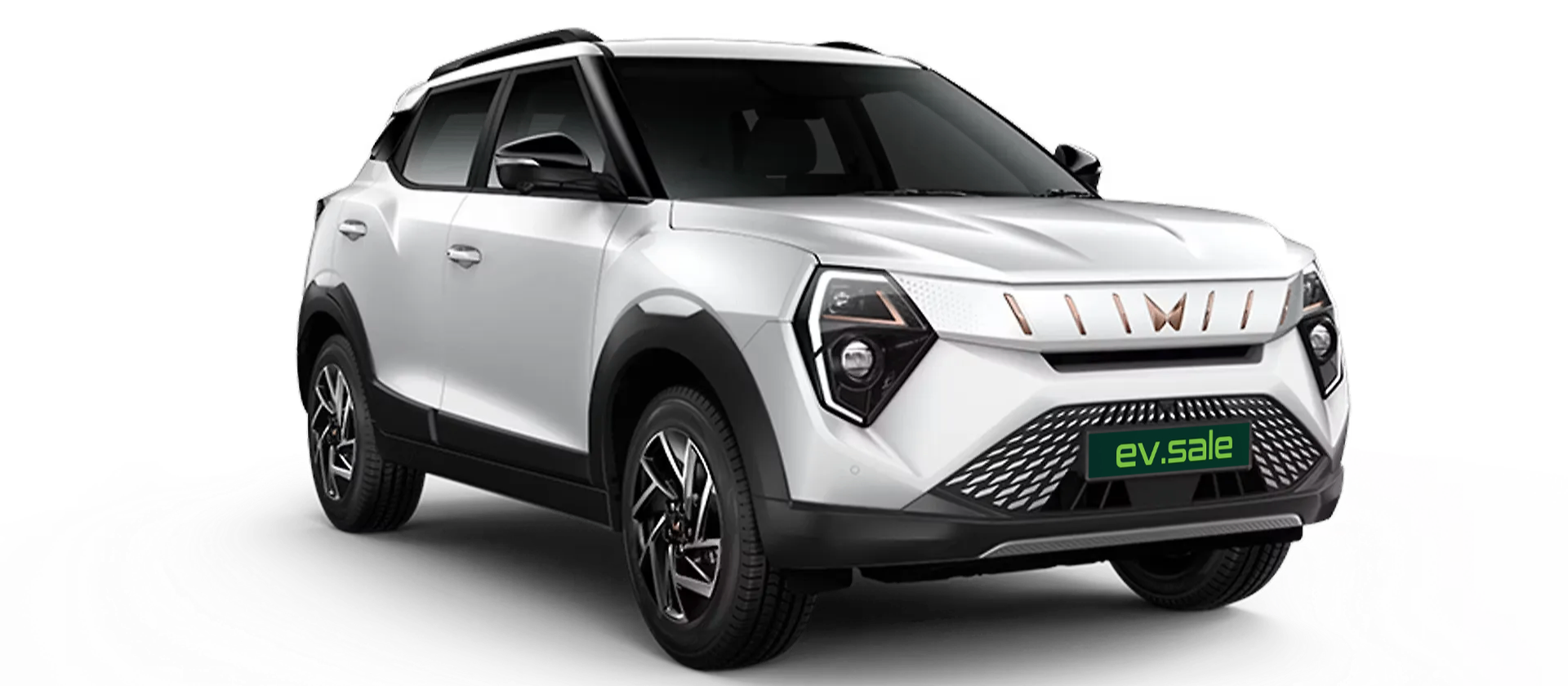 Mahindra XUV 3XO EV in Everest White