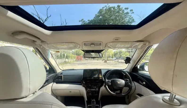 Mahindra XUV400 EV thumbnail 5