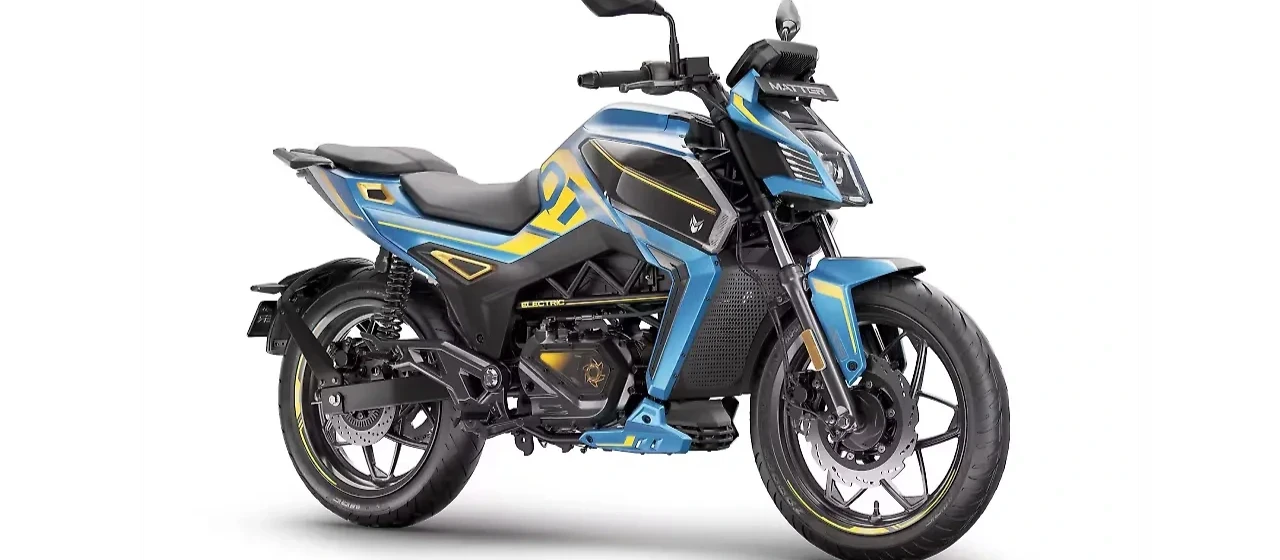 Matter Aera in Cosmic Blue