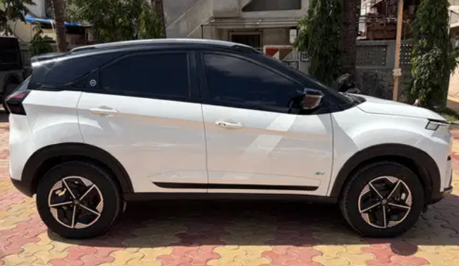 Tata Nexon EV thumbnail 3
