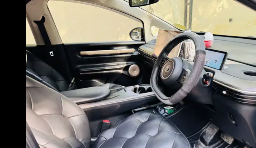 MG Windsor EV (2024) thumbnail 7