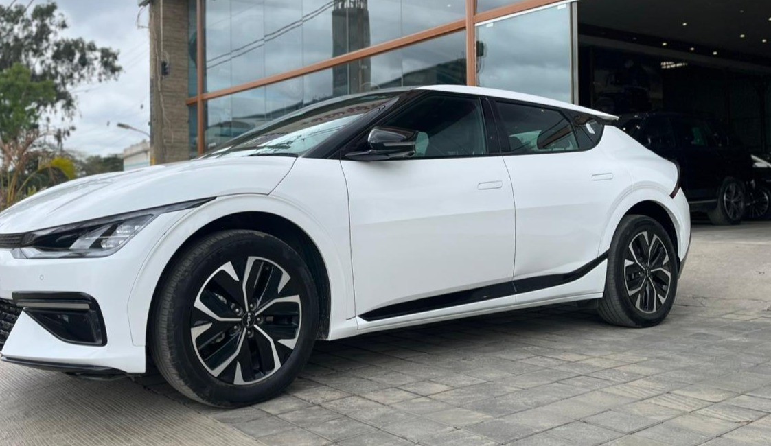 KIA EV 6 thumbnail 4