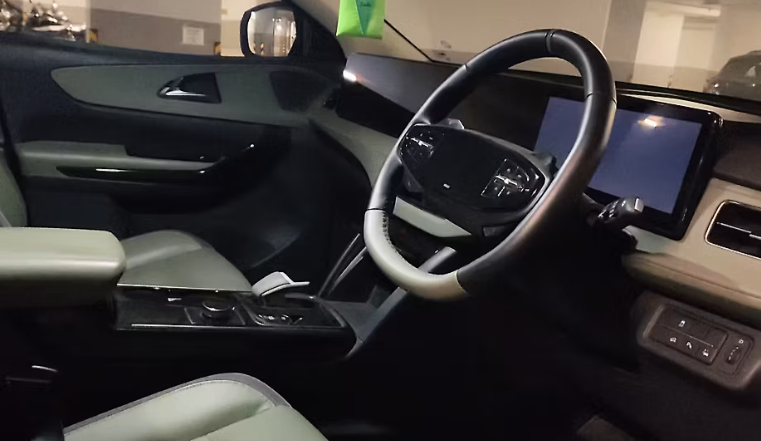 Mahindra Xev 9E thumbnail 4