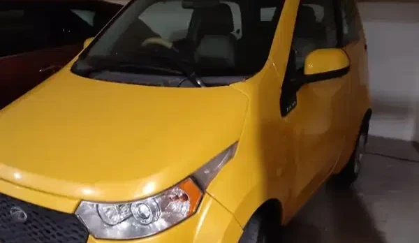 Mahindra E-20 (2014) thumbnail 4