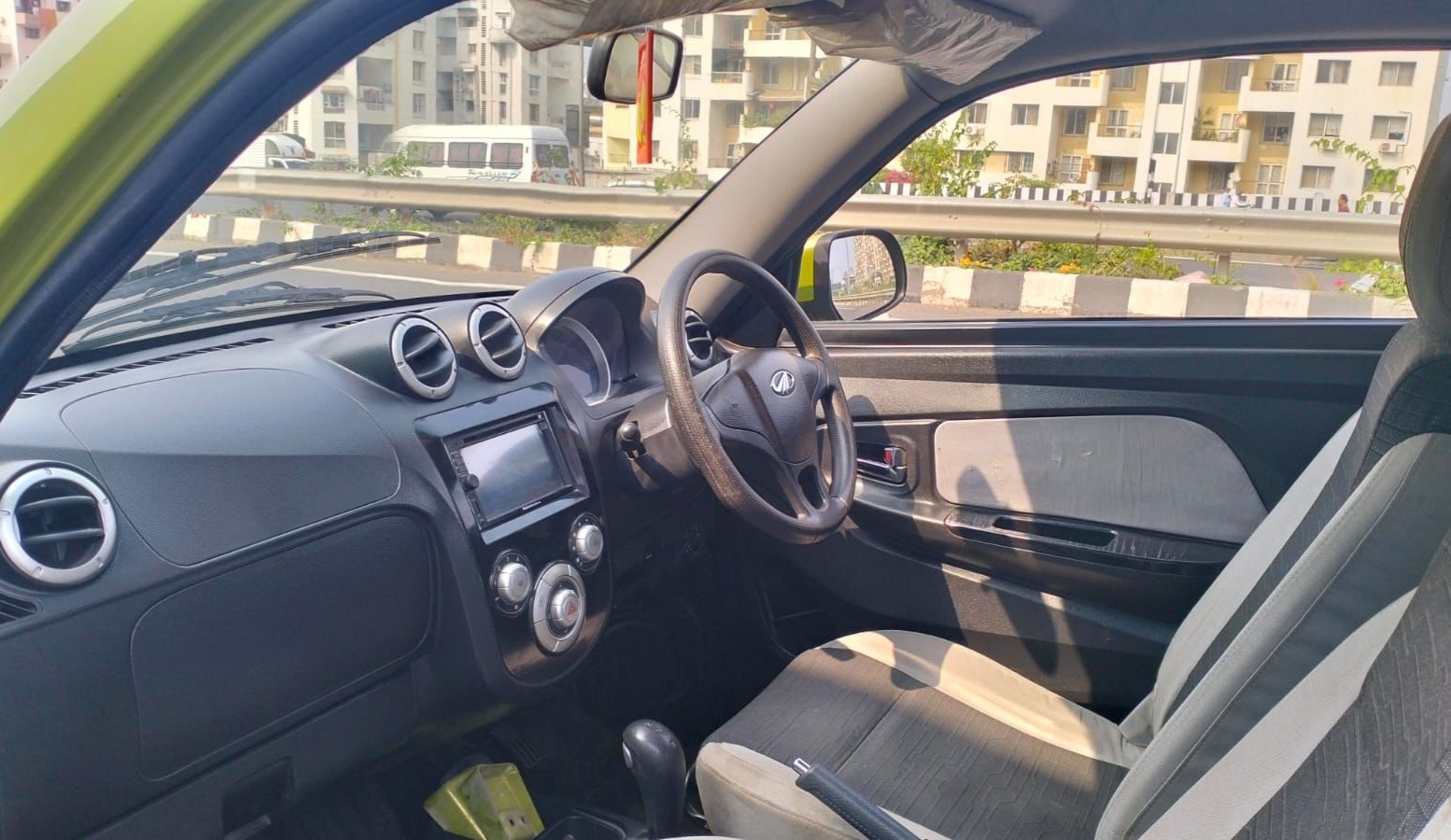 Mahindra E2O thumbnail 5