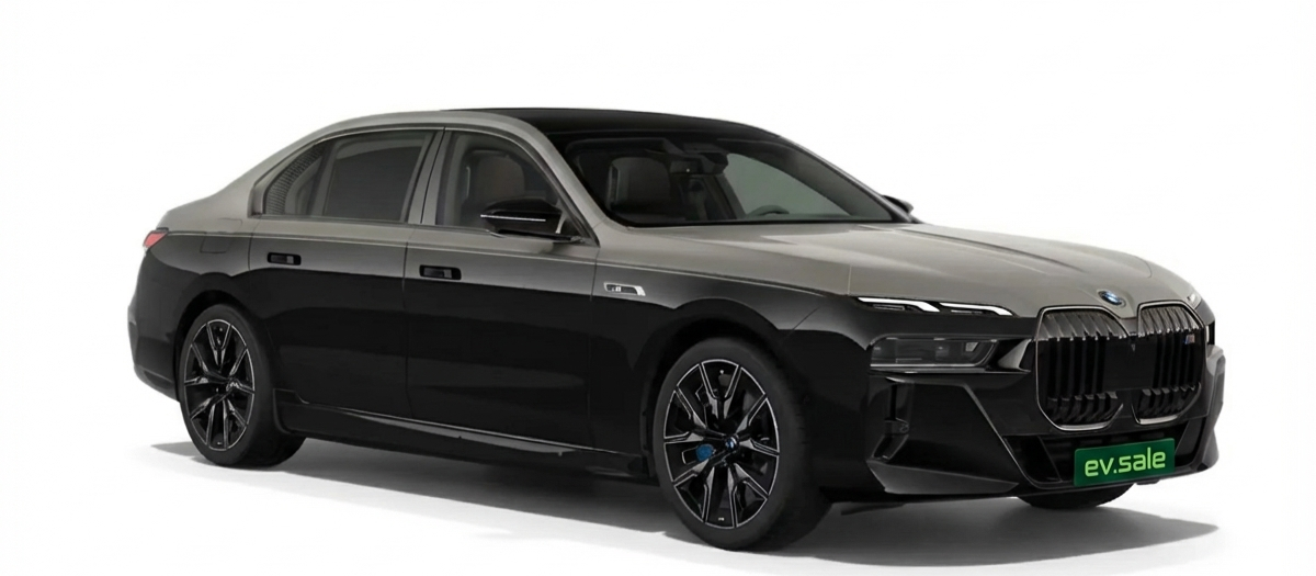 BMW I7 in Black Sapphire Metallic