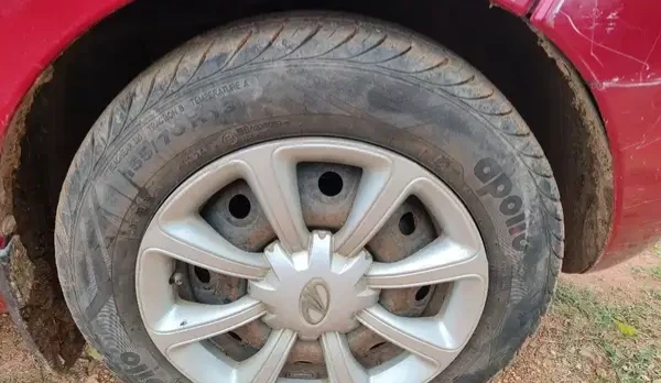 Mahindra E2O (2015) thumbnail 5