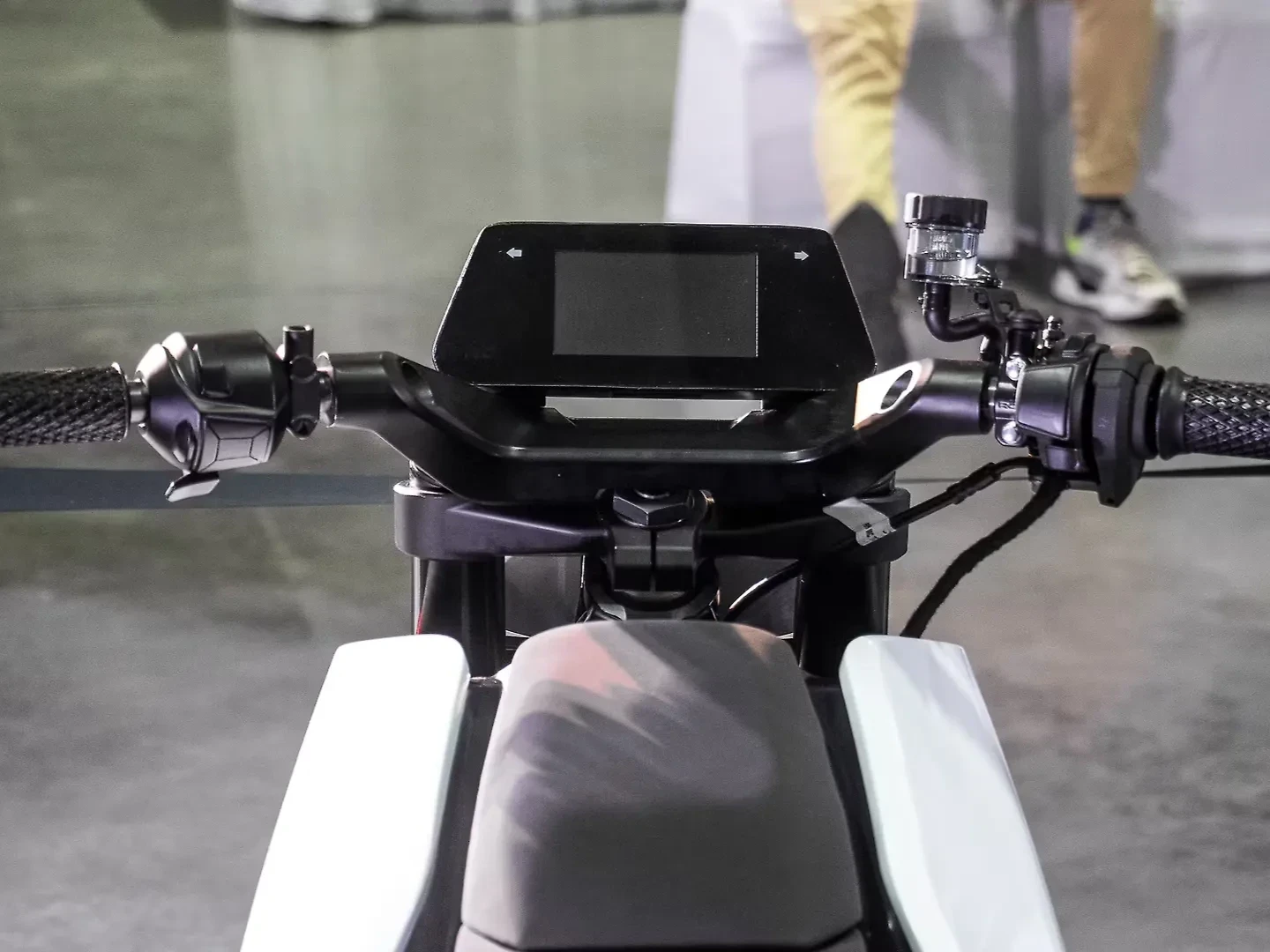 Ola Roadster thumbnail 4