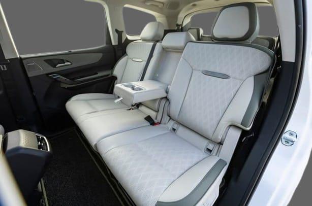 Mahindra XEV 9S thumbnail 4