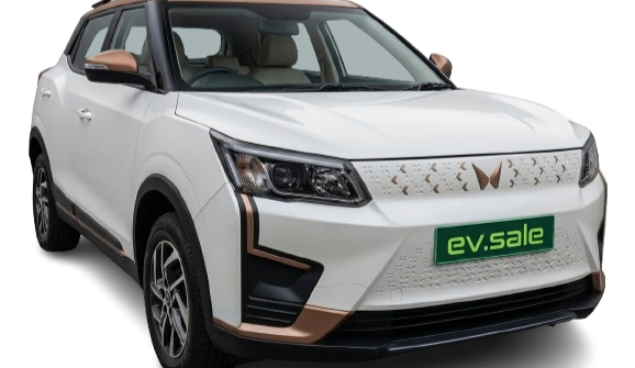 Mahindra XUV400 EV thumbnail 2