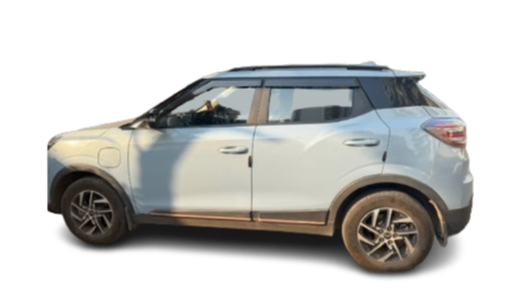 Mahindra XUV400 EV thumbnail 4