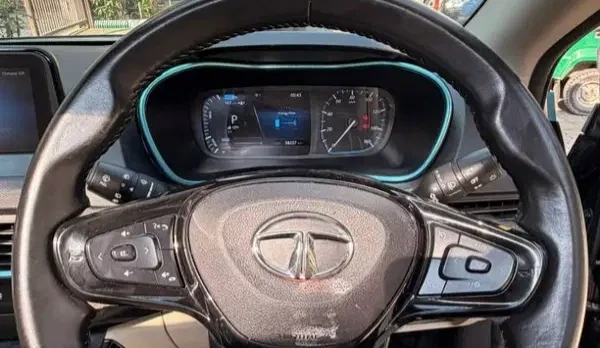 Tata Nexon EV (2022) thumbnail 4