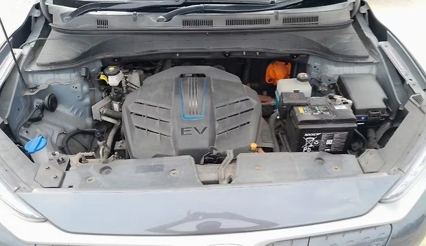 Hyundai Kona Electric thumbnail 3