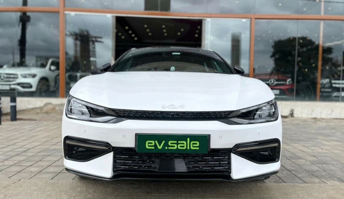 KIA EV 6 thumbnail 2