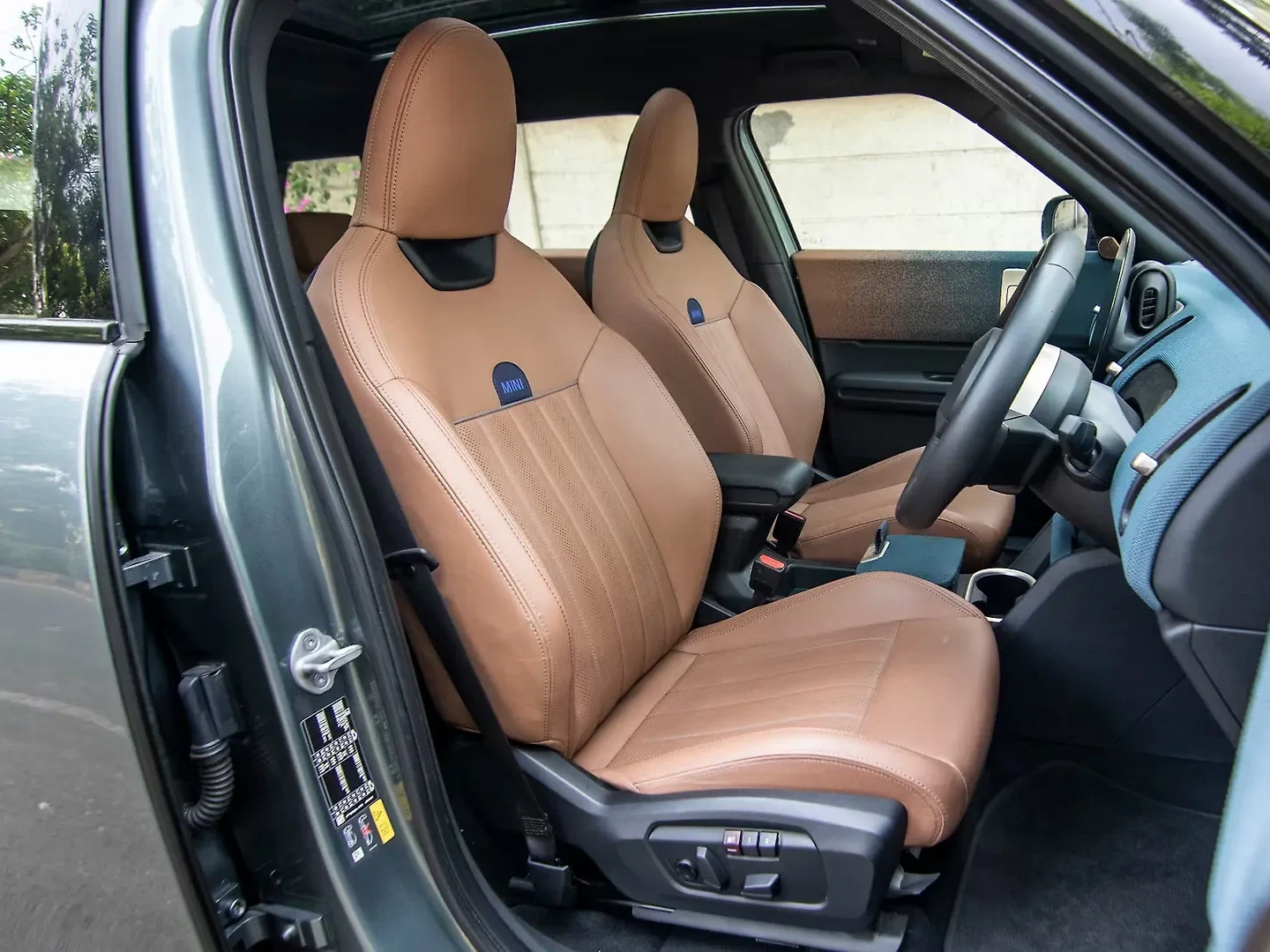 MINI Countryman MINI Countryman Electric thumbnail 2