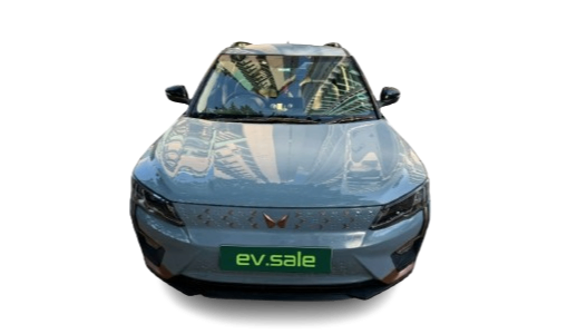 Mahindra XUV400 EV thumbnail 2