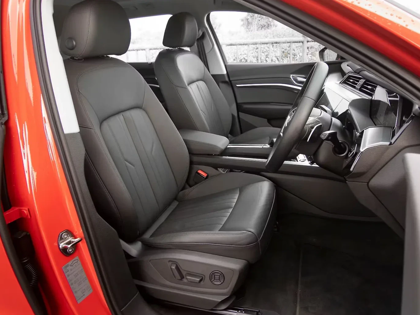 Audi E-Tron thumbnail 2