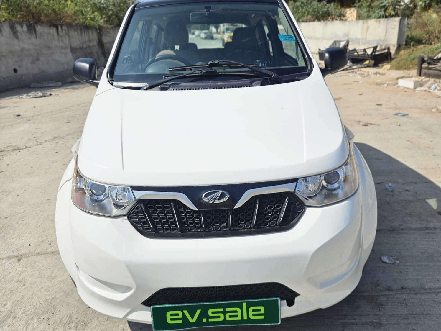 Mahindra E2O