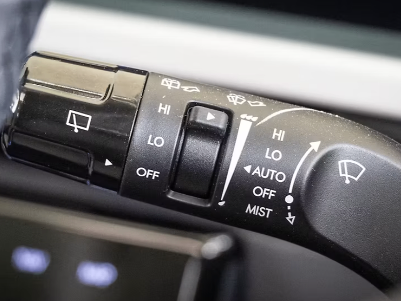 Hyundai Creta Electric thumbnail 2