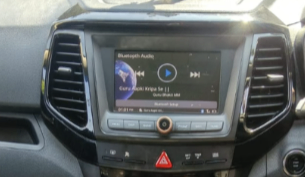 Mahindra XUV400 EV thumbnail 5