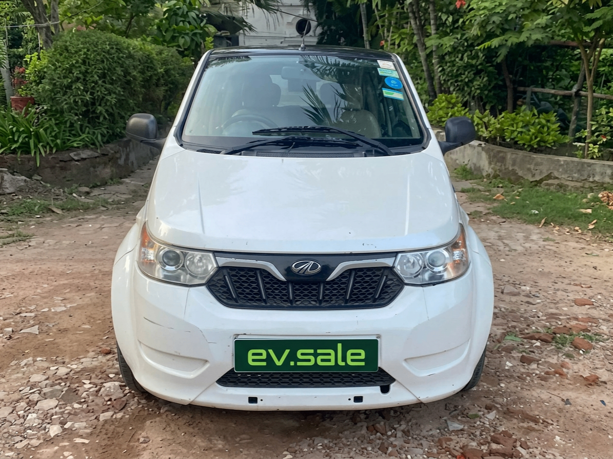 Mahindra E2O Plus