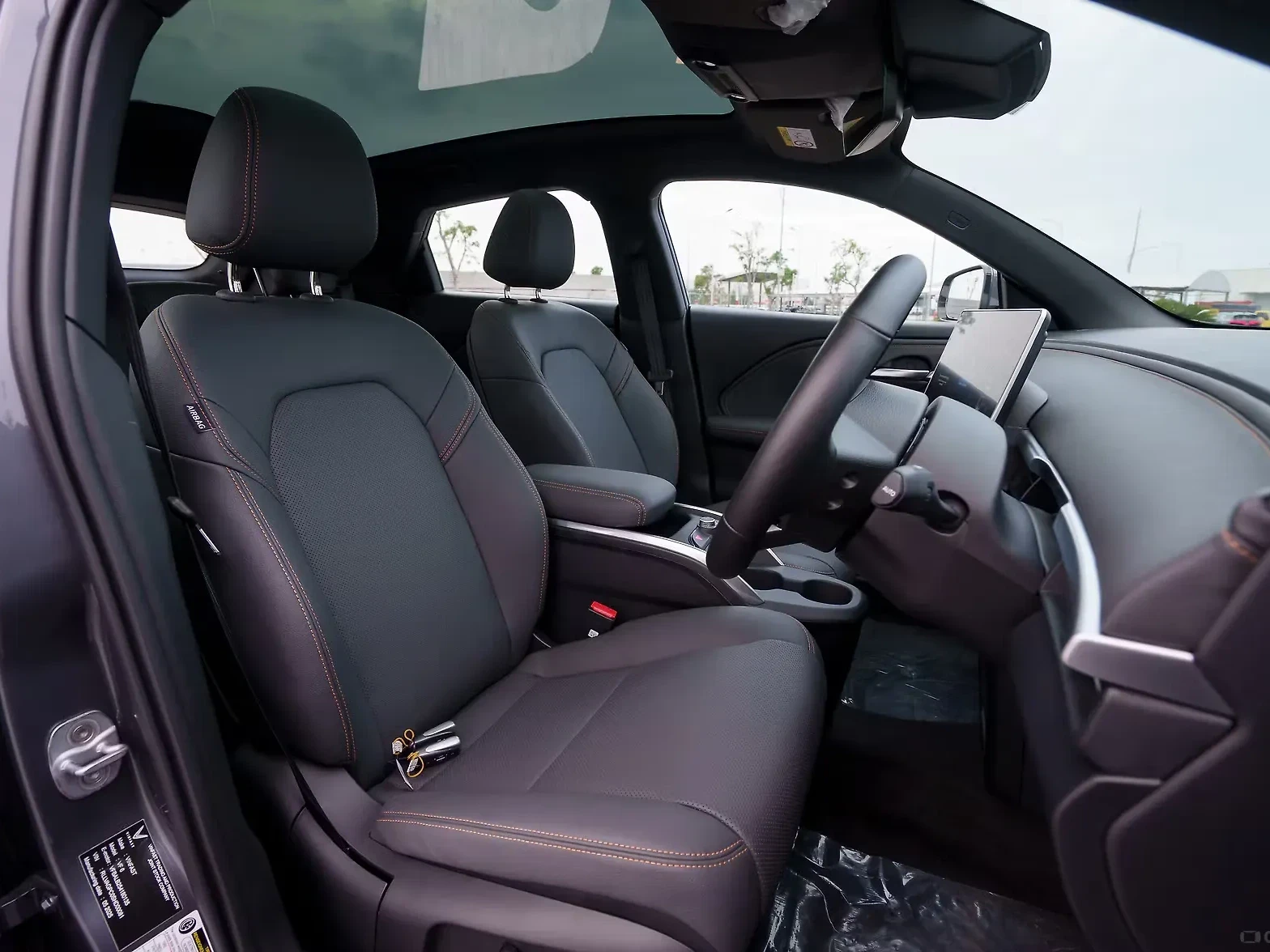 Vinfast VF 6 thumbnail 2