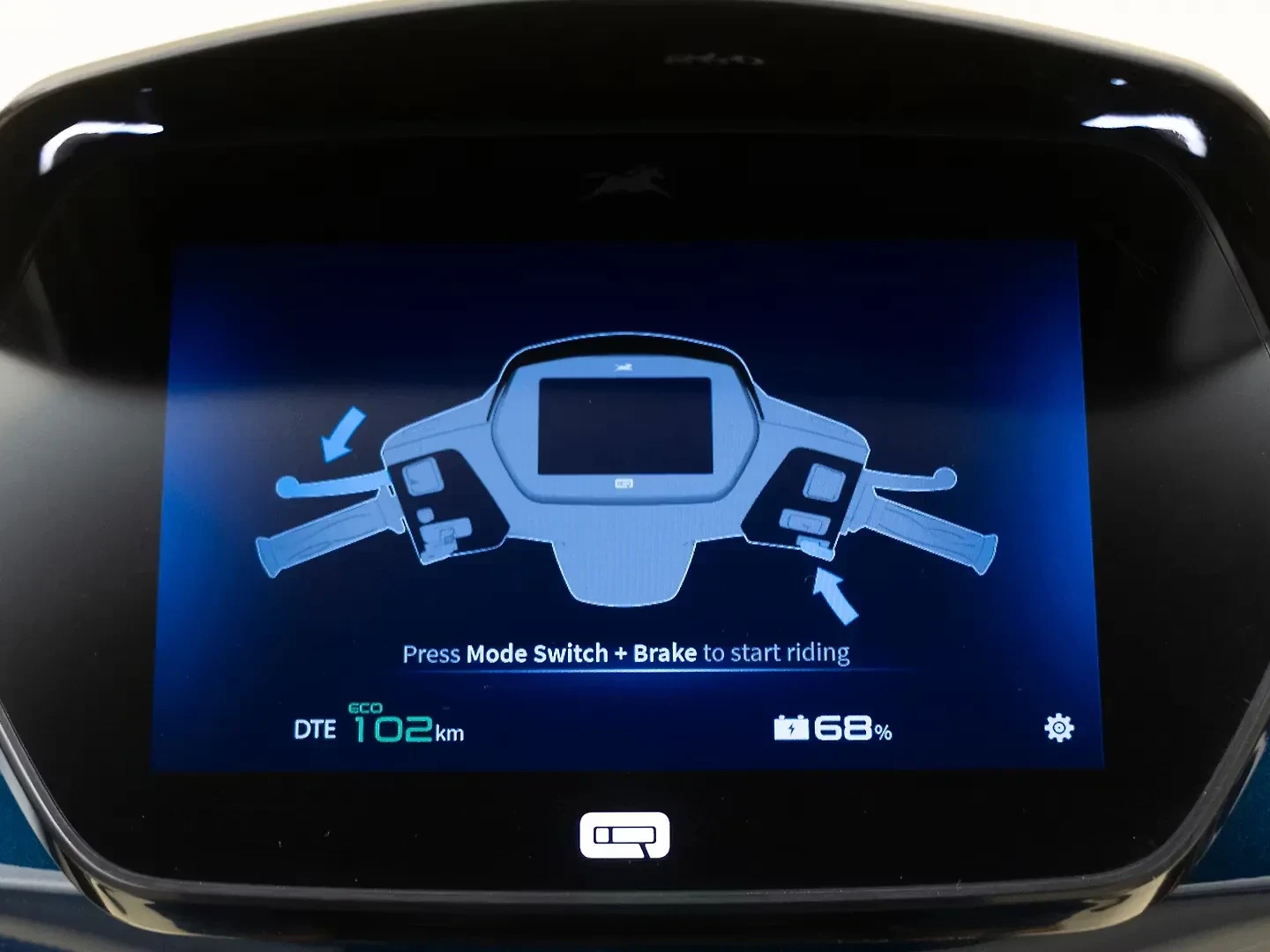 TVS iQube thumbnail 2