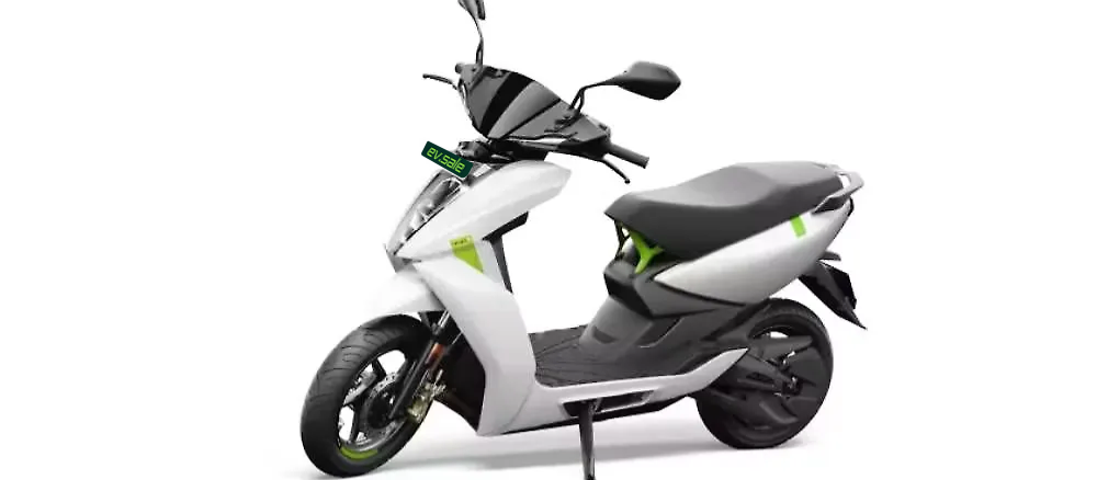 Ather 450S in Still White