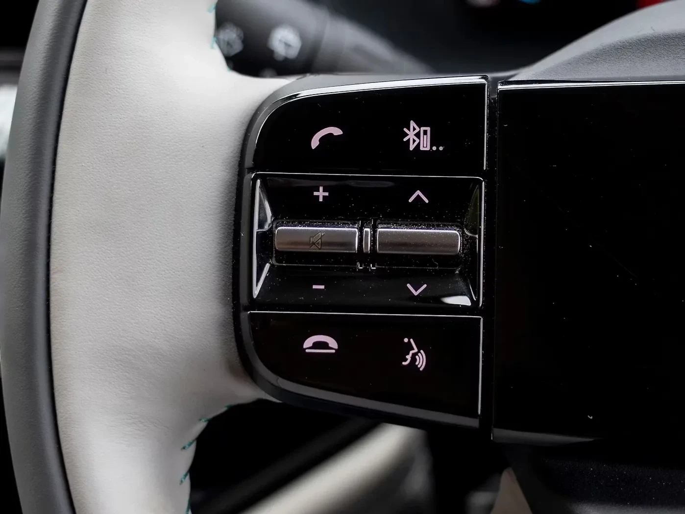 Tata Motors Harrier EV thumbnail 3