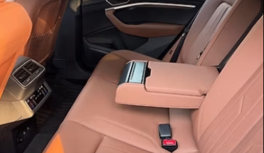 Audi E-Tron 55 thumbnail 4