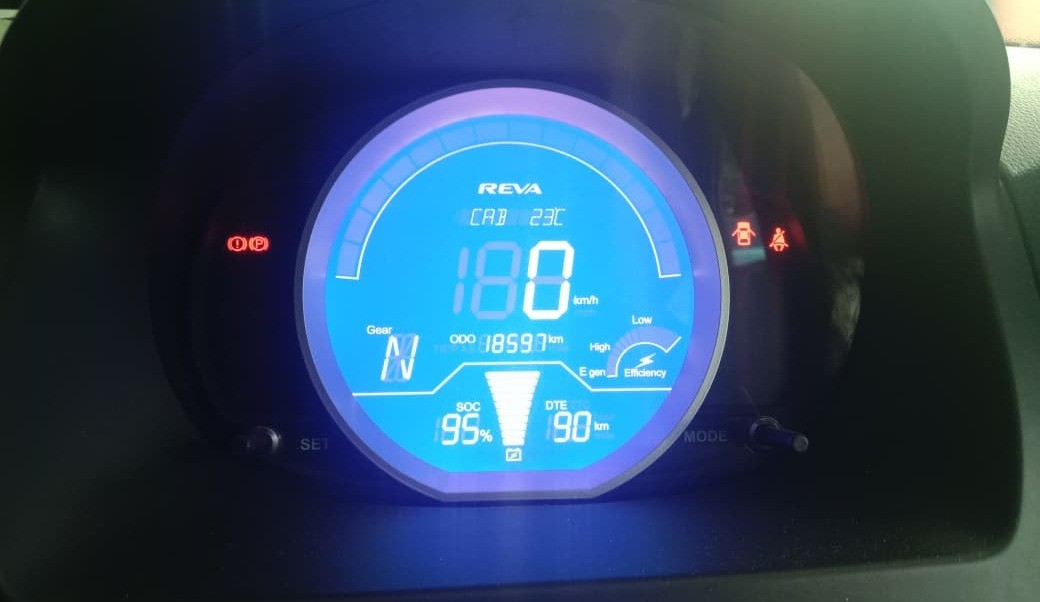 Mahindra E2O Pw thumbnail 2