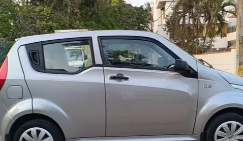 Mahindra E2O Plus (2018) thumbnail 4