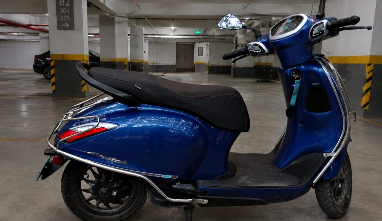 Bajaj Chetak EV thumbnail 5