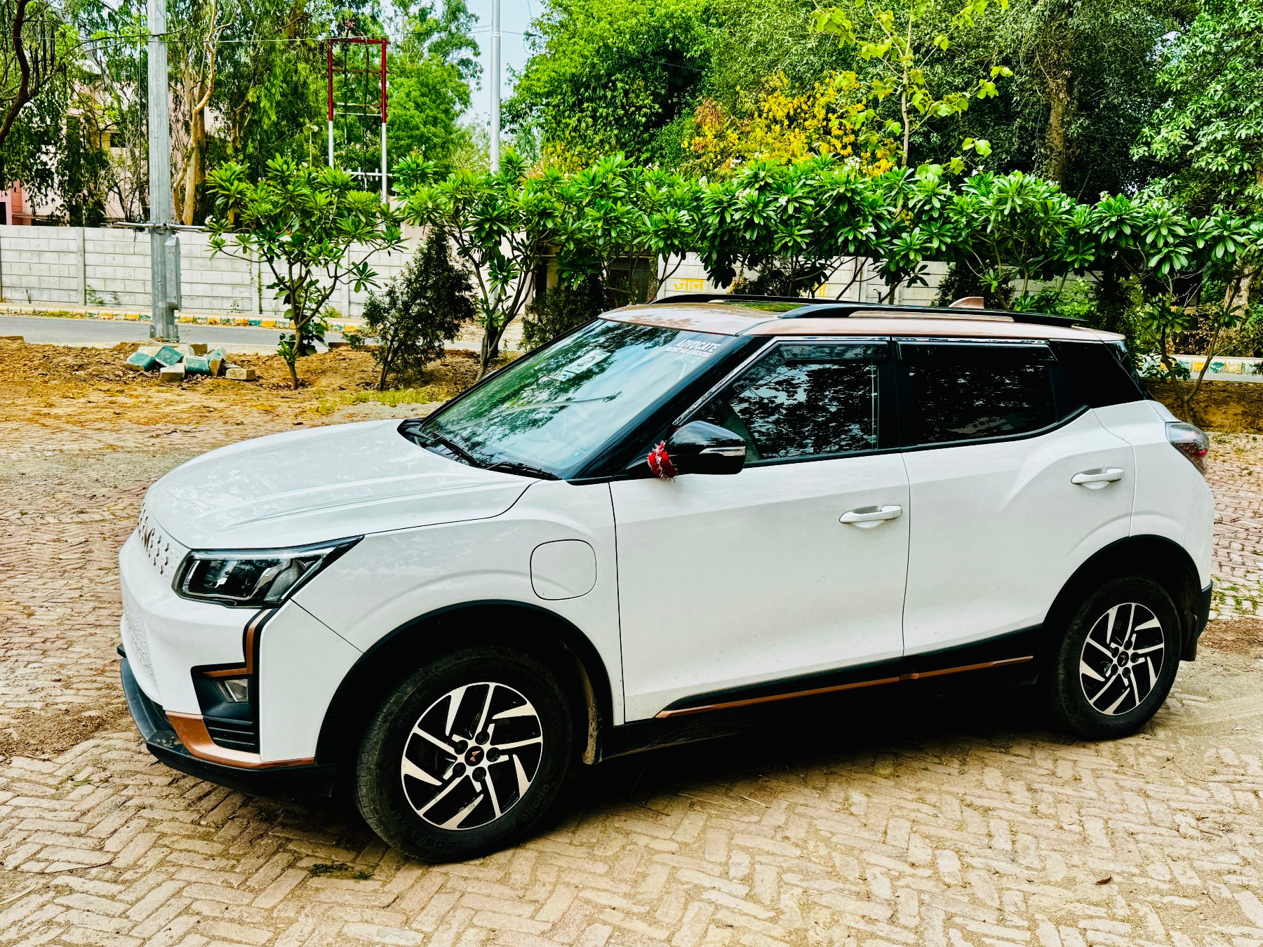 Mahindra XUV400 El Pro thumbnail 6