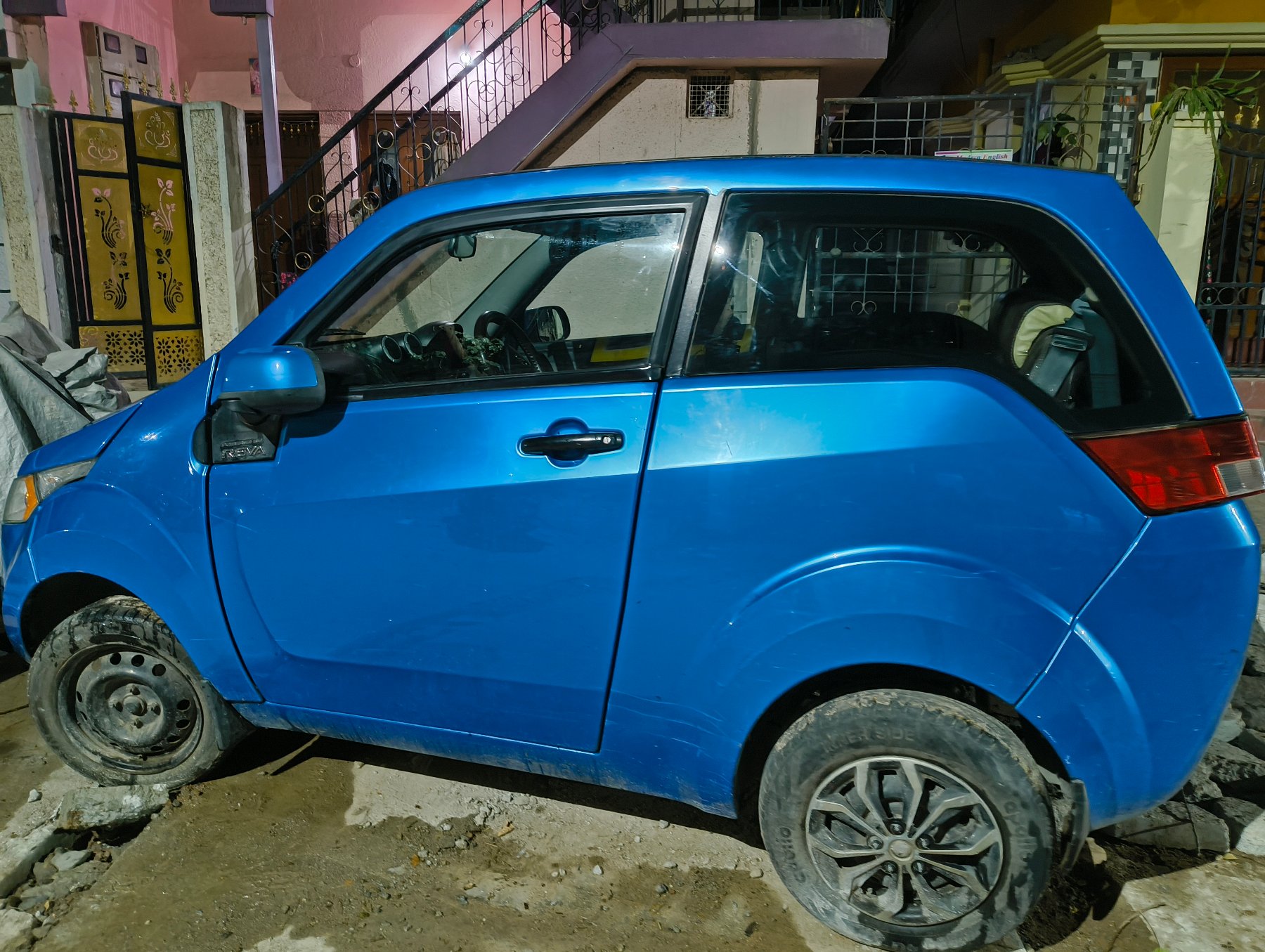 Mahindra E2O Plus P4 thumbnail 6