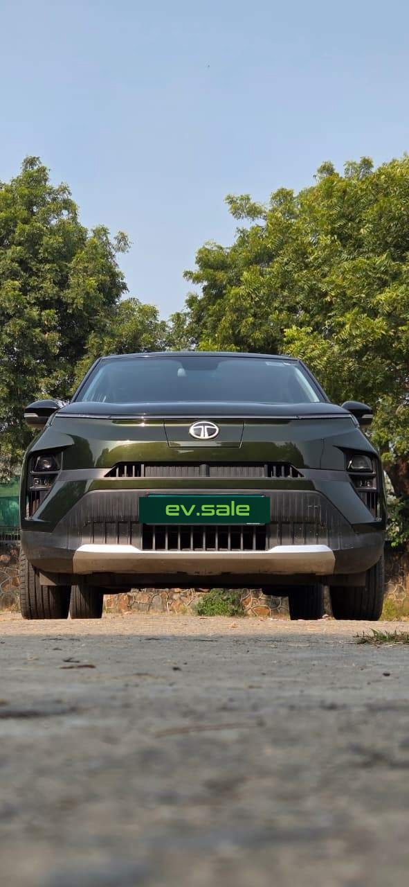 Tata Punch EV Empowered Plus S thumbnail 5