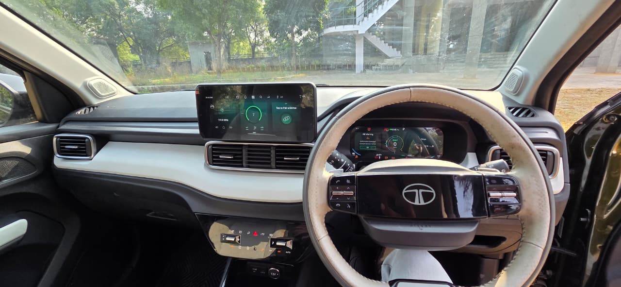 Tata Punch EV Empowered Plus S thumbnail 6