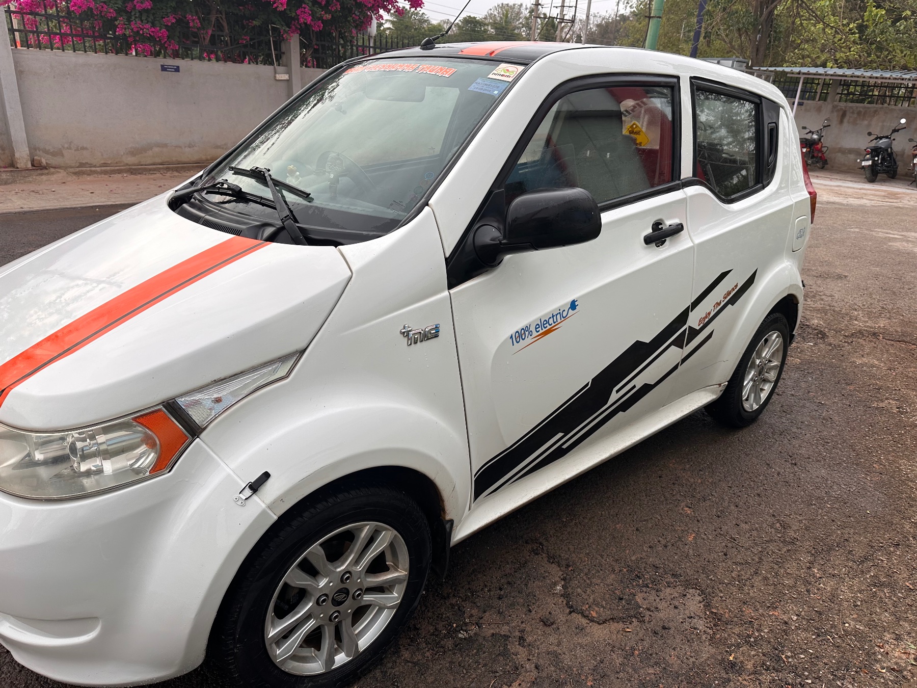 Mahindra E2O Plus P4 thumbnail 4