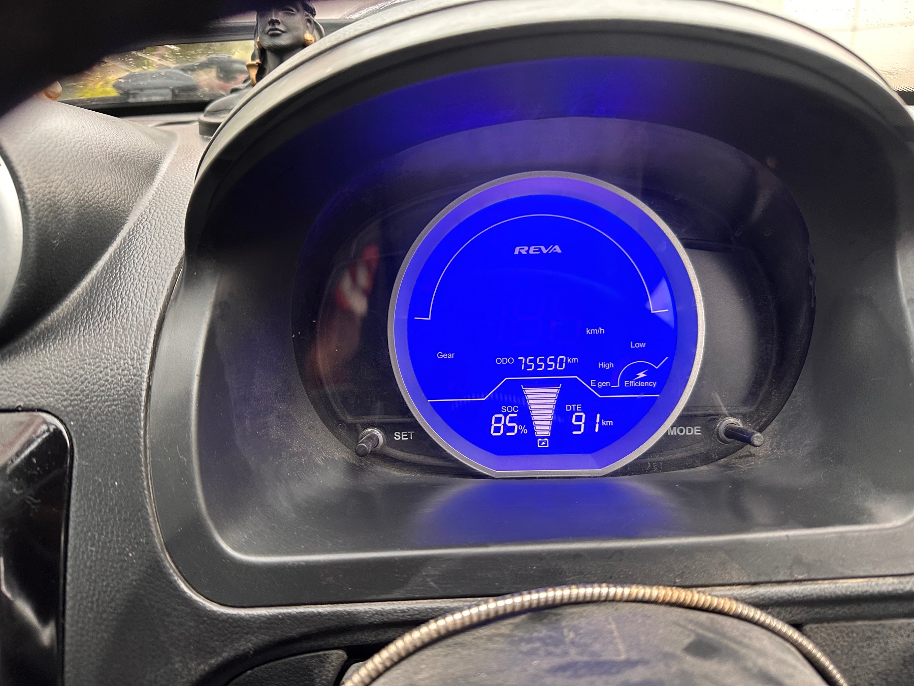 Mahindra E2O Plus P4 thumbnail 6
