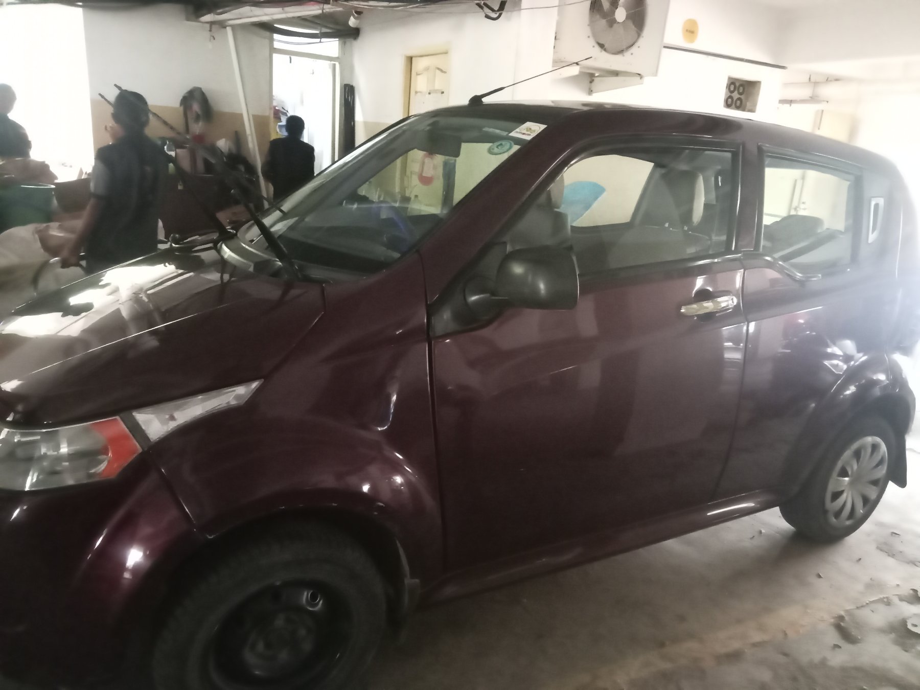 Mahindra E2O Plus P4 thumbnail 4