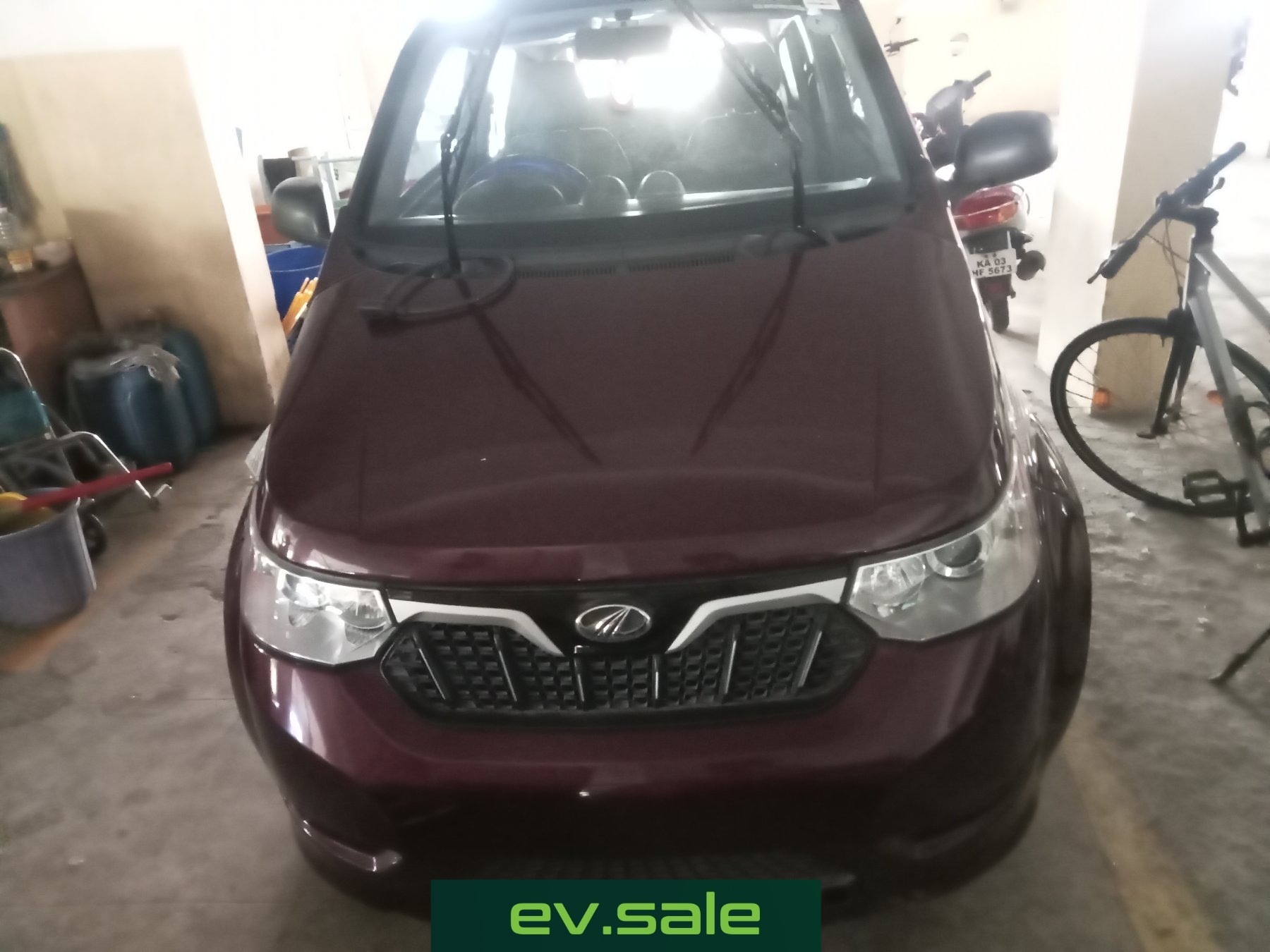 Mahindra E2O Plus P4