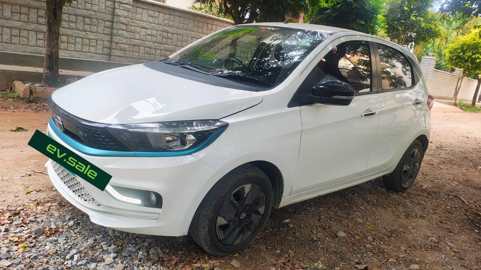 Tata Tiago EV Xz Plus Tech thumbnail 2