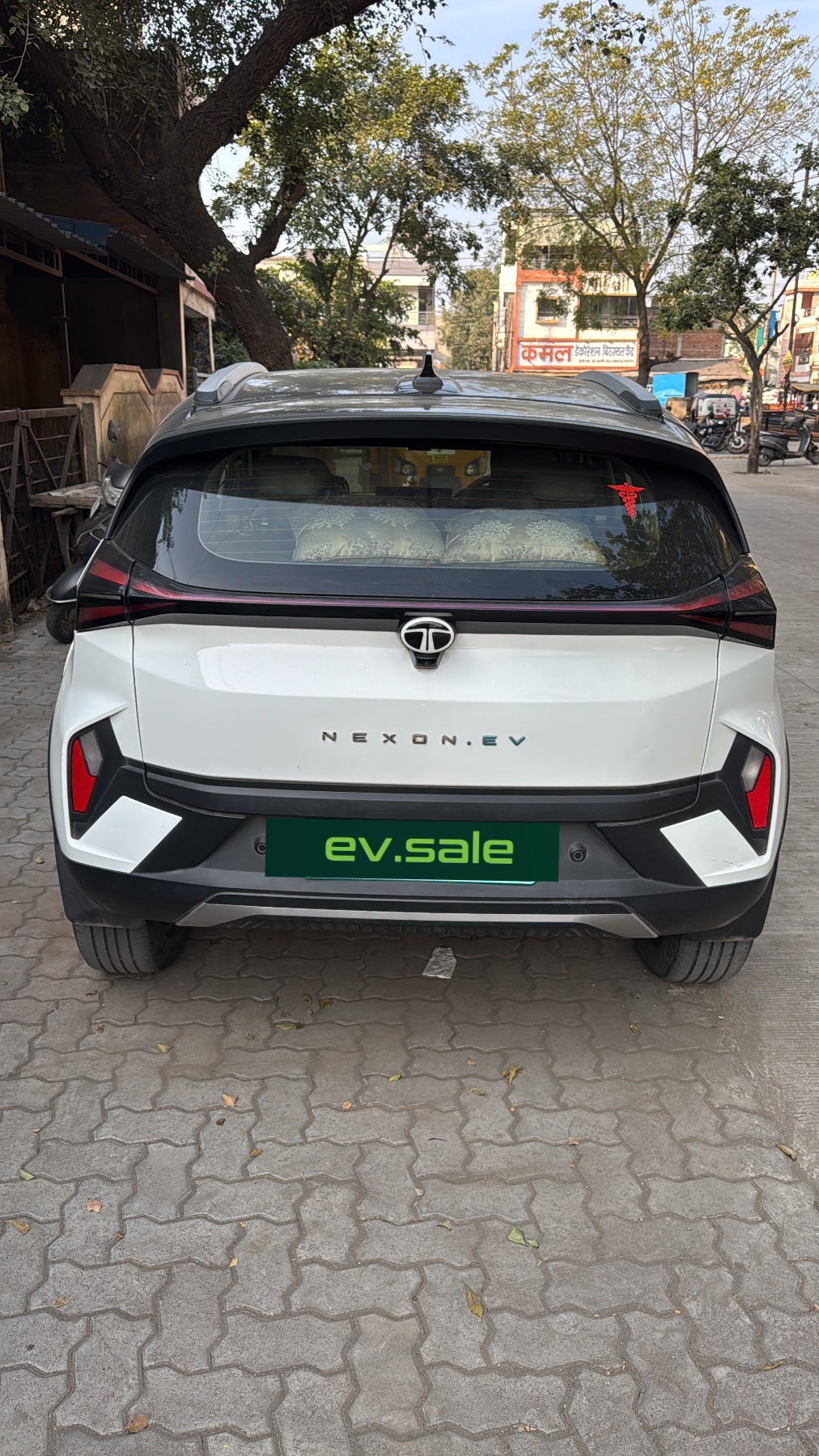 Tata Nexon EV Empowered Plus A thumbnail 2