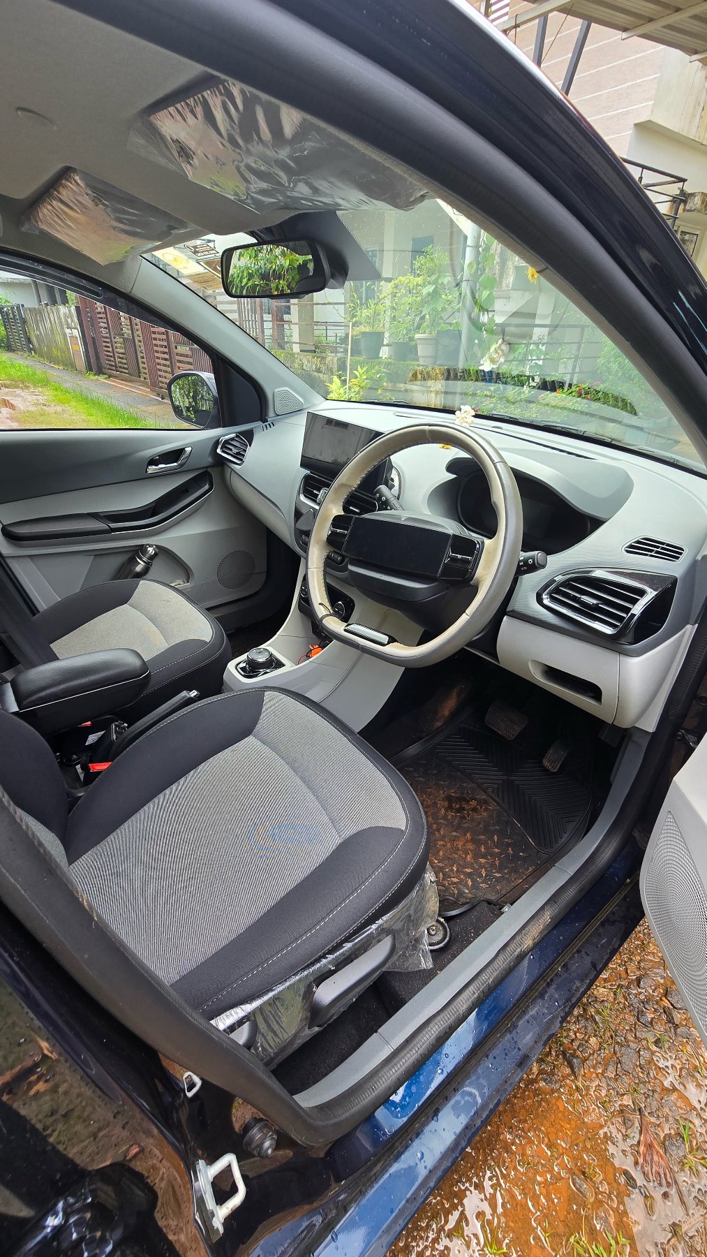 Tata Tiago EV Xz Plus Tech thumbnail 6