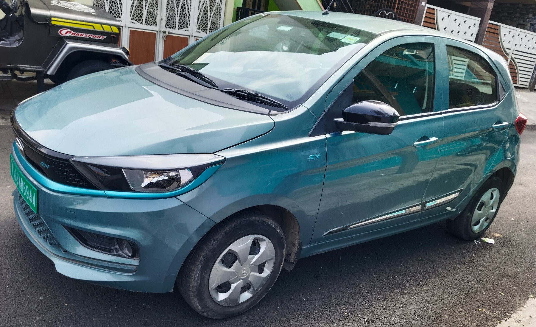 Tata Tiago EV Xt thumbnail 10
