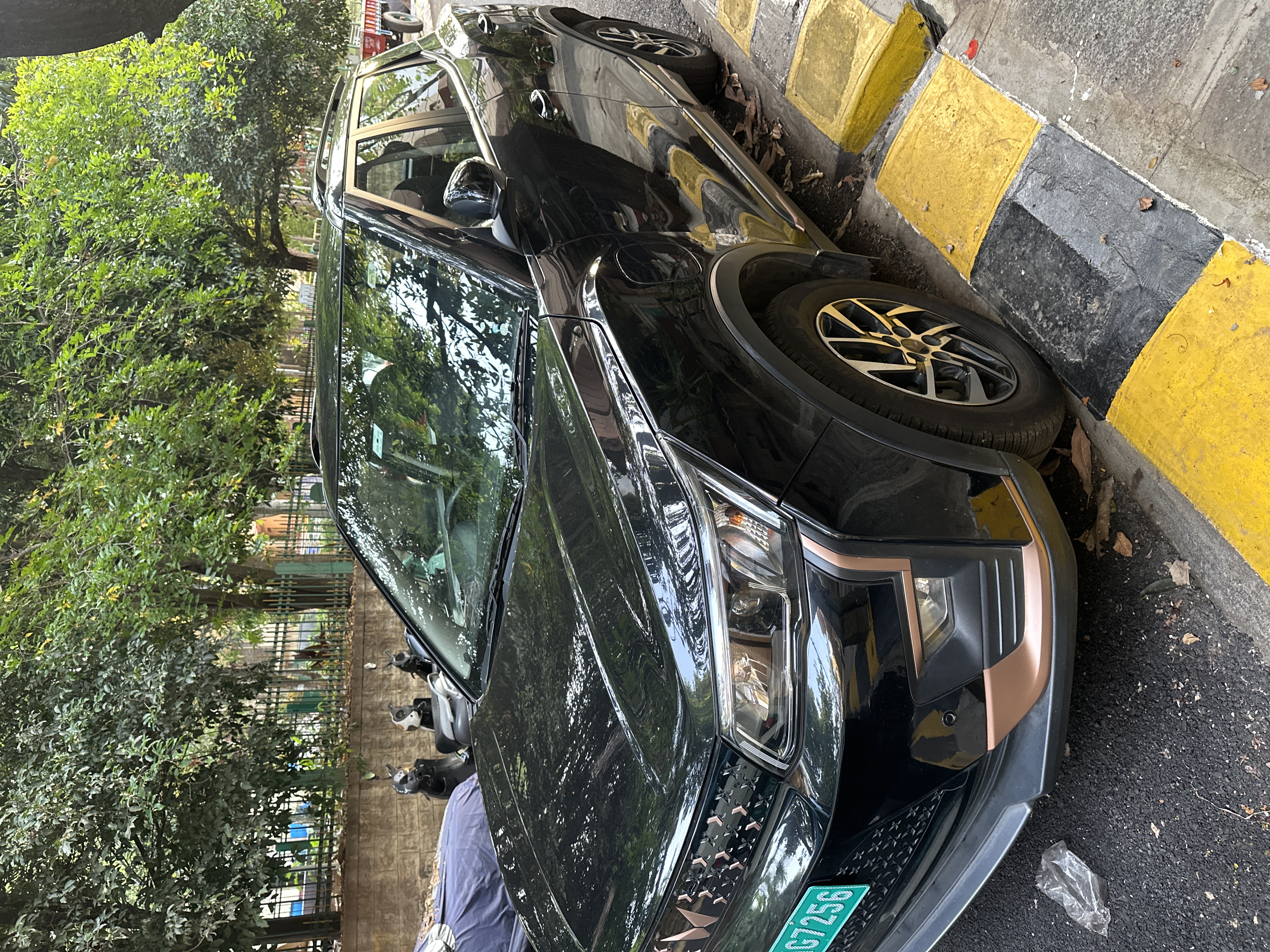 Mahindra XUV400 Ec Pro thumbnail 4