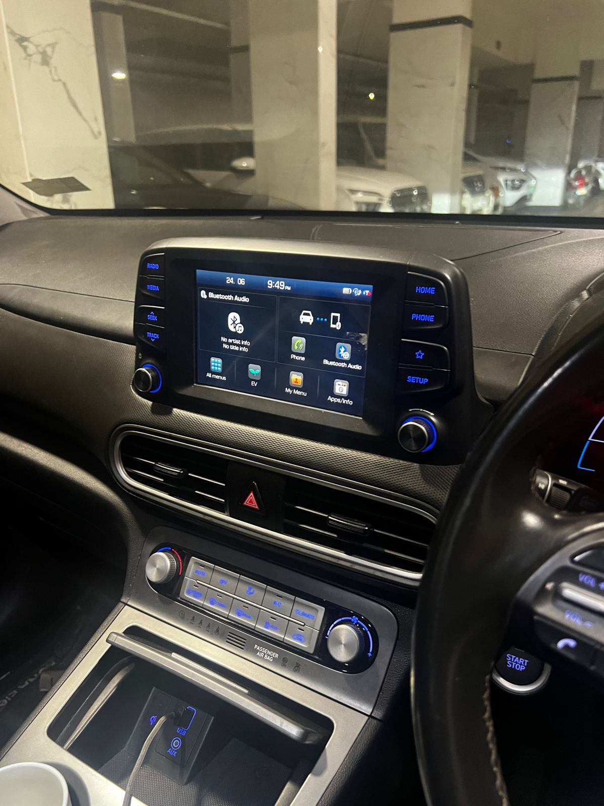 Hyundai Kona Electric Premium thumbnail 4