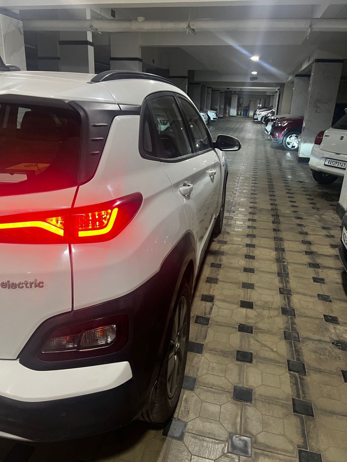 Hyundai Kona Electric Premium thumbnail 5