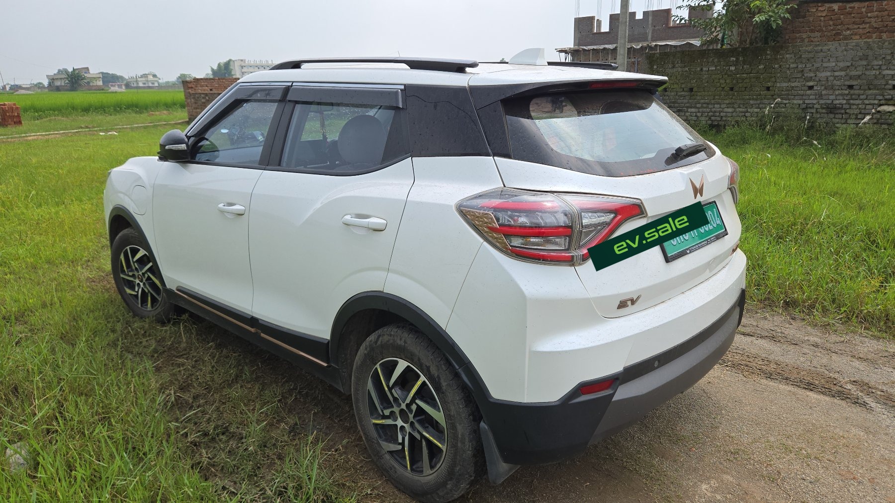 Mahindra XUV400 El Pro thumbnail 3
